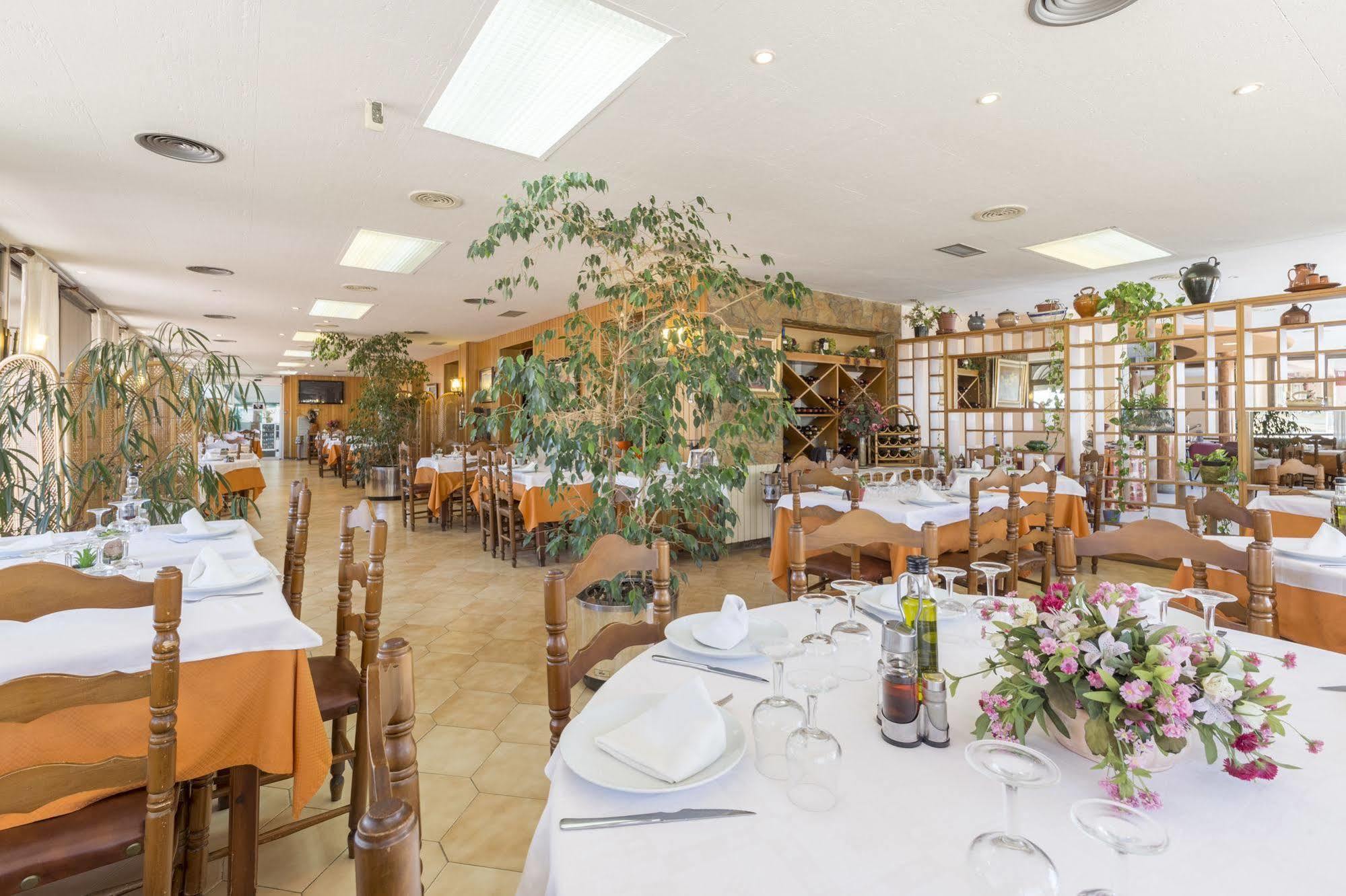 Hotel Sausa Vilafreser Ngoại thất bức ảnh
